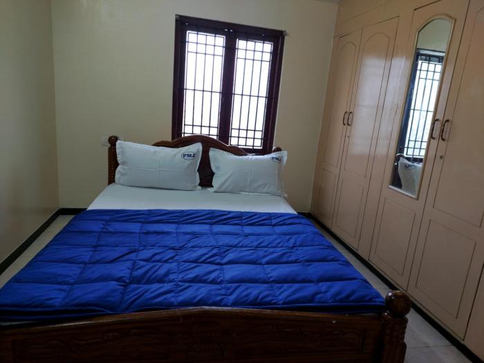 caron niron two bedroom villa