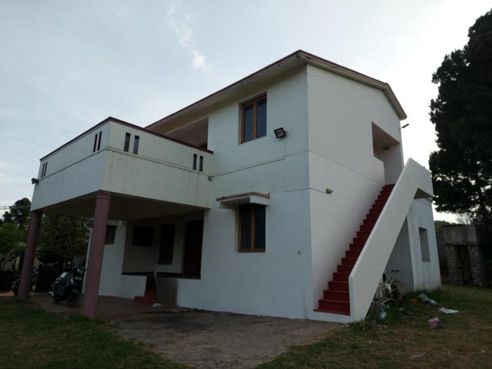 caron niron two bedroom villa