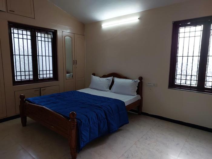 caron niron two bedroom villa