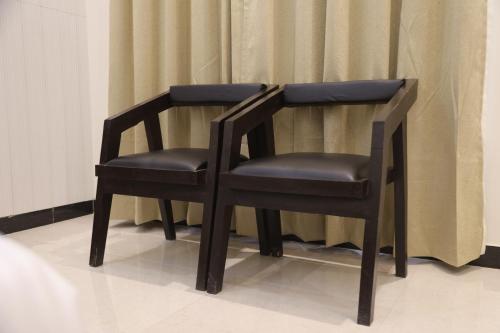 Milestone Resort,,2 star