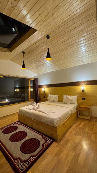 de reeva resort pangong