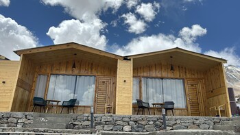 de reeva resort pangong