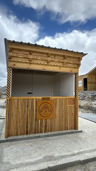 de reeva resort pangong