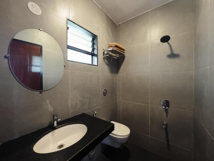 hotel holiday village