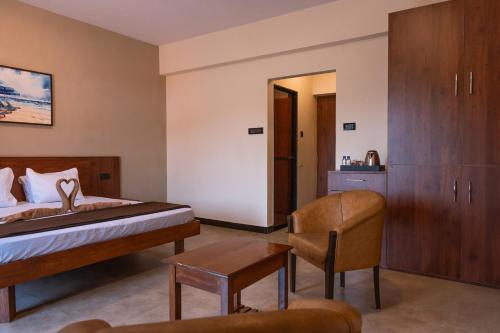 hotel holiday village