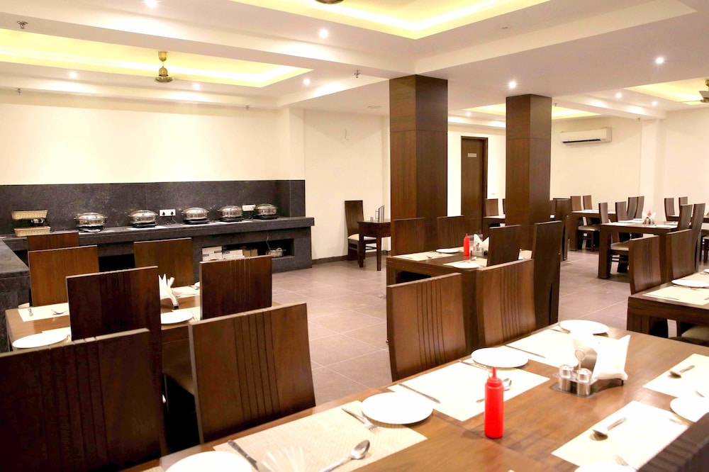 the raj vilas