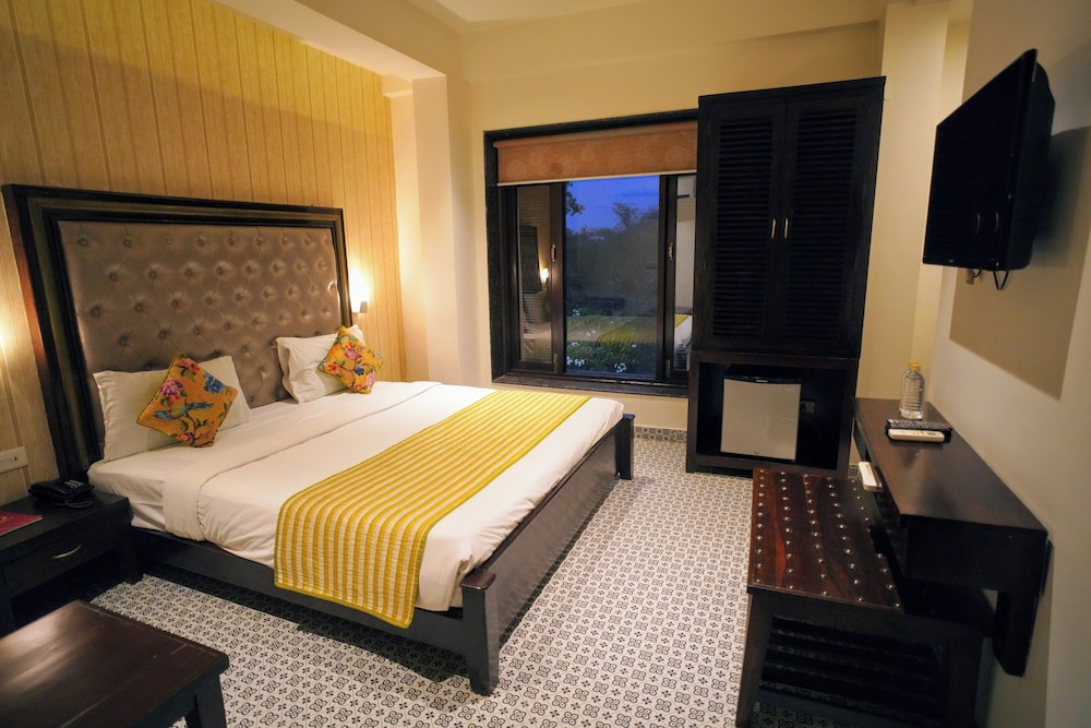 the raj vilas