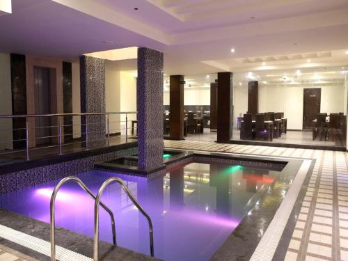 raj vilas agra near taj mahal