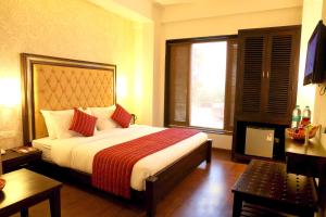raj vilas agra near taj mahal