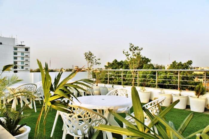 raj vilas agra near taj mahal