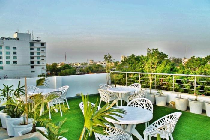 raj vilas agra near taj mahal