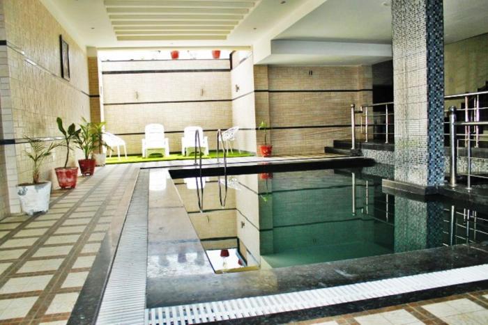 raj vilas agra near taj mahal