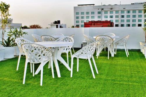 raj vilas agra near taj mahal