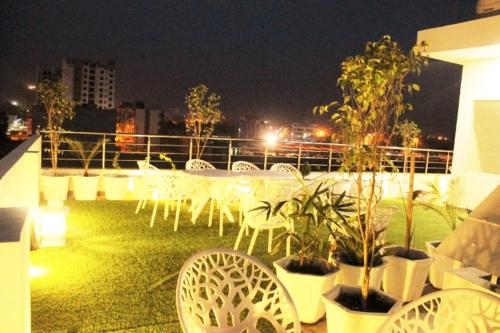 raj vilas agra near taj mahal