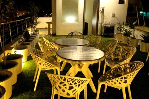 raj vilas agra near taj mahal