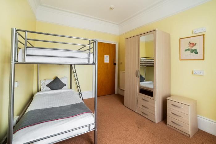 oyo eagle house hotel st leonards hastings