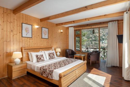 the pine chalet