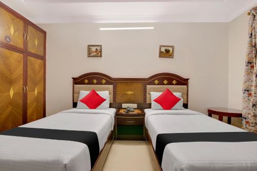 Elegant Amethyst Business Hotel Near Ragigudda Sri Prasanna,,3 star