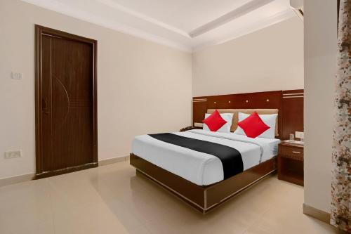 Elegant Amethyst Business Hotel Near Ragigudda Sri Prasanna,,3 star