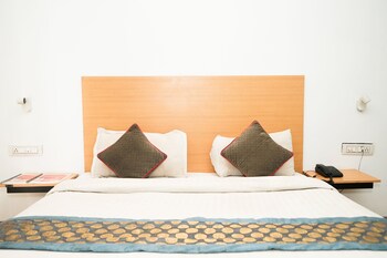 hotel royal galaxy