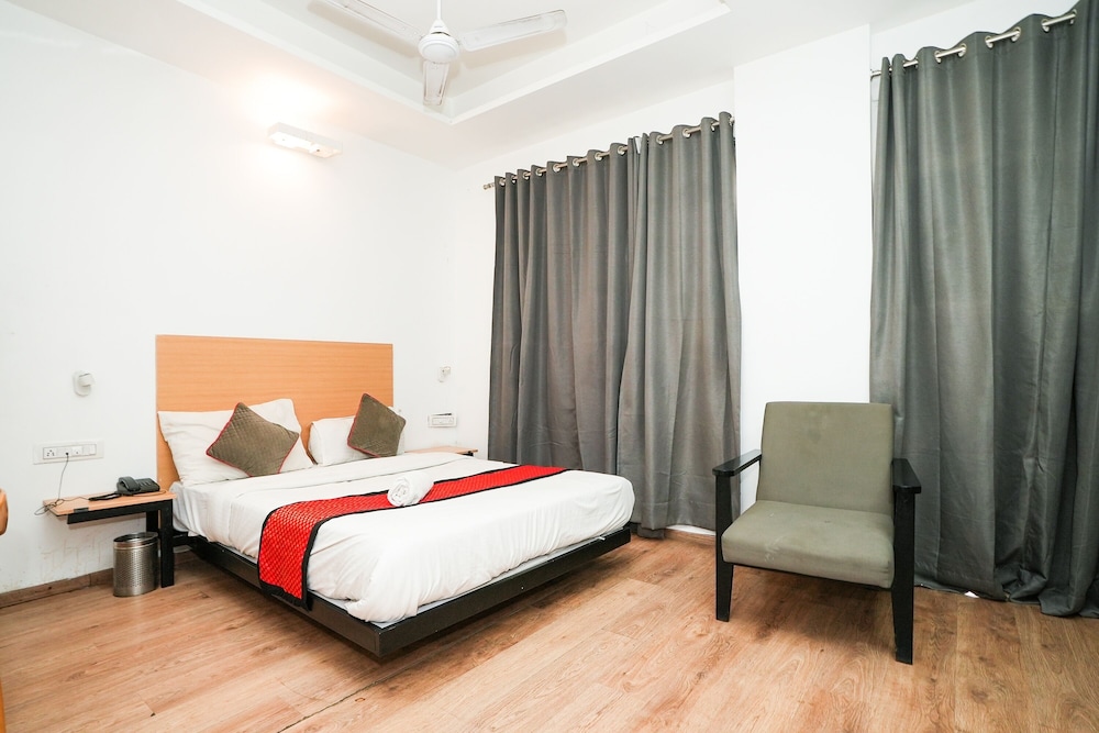 hotel royal galaxy