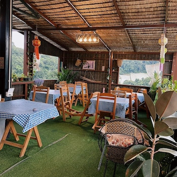 phu morinn cafe and camping