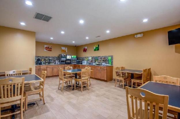 quality inn tully i 81