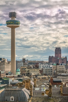 white tulip central 3bedroom duplex loft