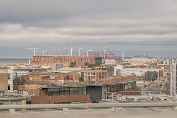 white tulip central 3bedroom duplex loft