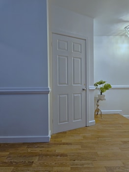 White Tulip Central 3Bedroom Duplex Loft,,3 star