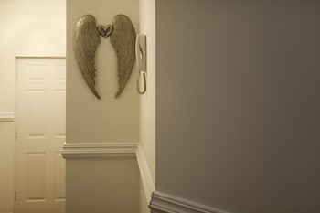 white tulip central 3bedroom duplex loft