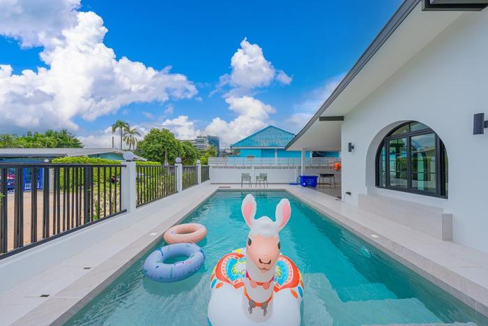 the 38 pool villas pattaya