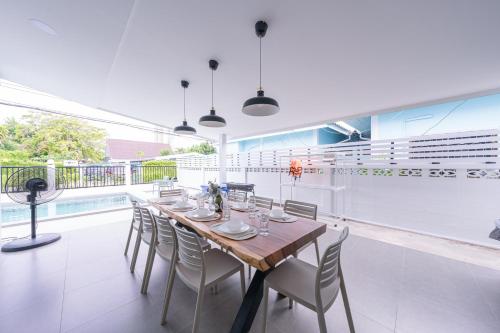 the 38 pool villas pattaya