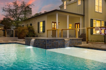 Sunset Valley Ranch,3503 Rm 2721,4 star