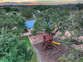 Blakey At Sunset Valley Ranch,3503 Rm 2721,3 star