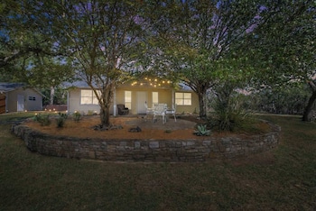 Weitz Retreat,147 Weitz Rd.,4 star