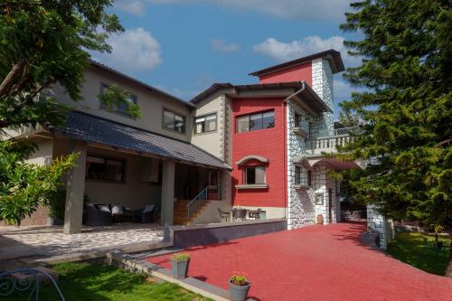 ama stays and trails dulwich terrace panchgani