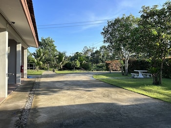 baanmae resort thachana suratthani