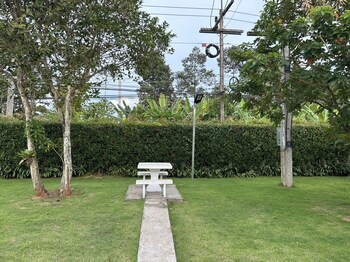 baanmae resort thachana suratthani