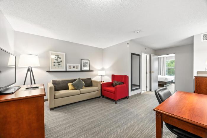 independence stay hotel and suites