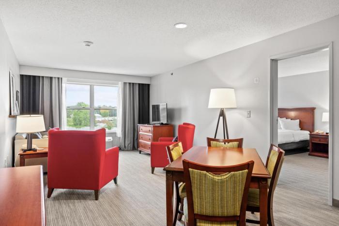independence stay hotel and suites