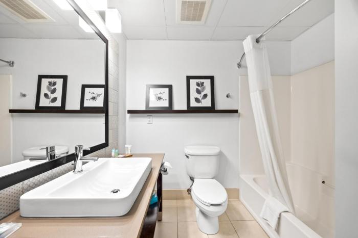 independence stay hotel and suites
