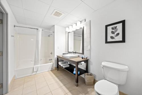 independence stay hotel and suites