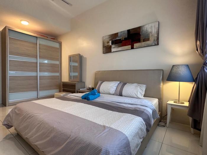 premium retreat suite icon city