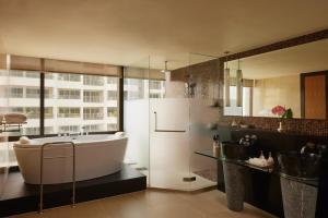banyan tree bangkok