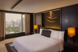 banyan tree bangkok