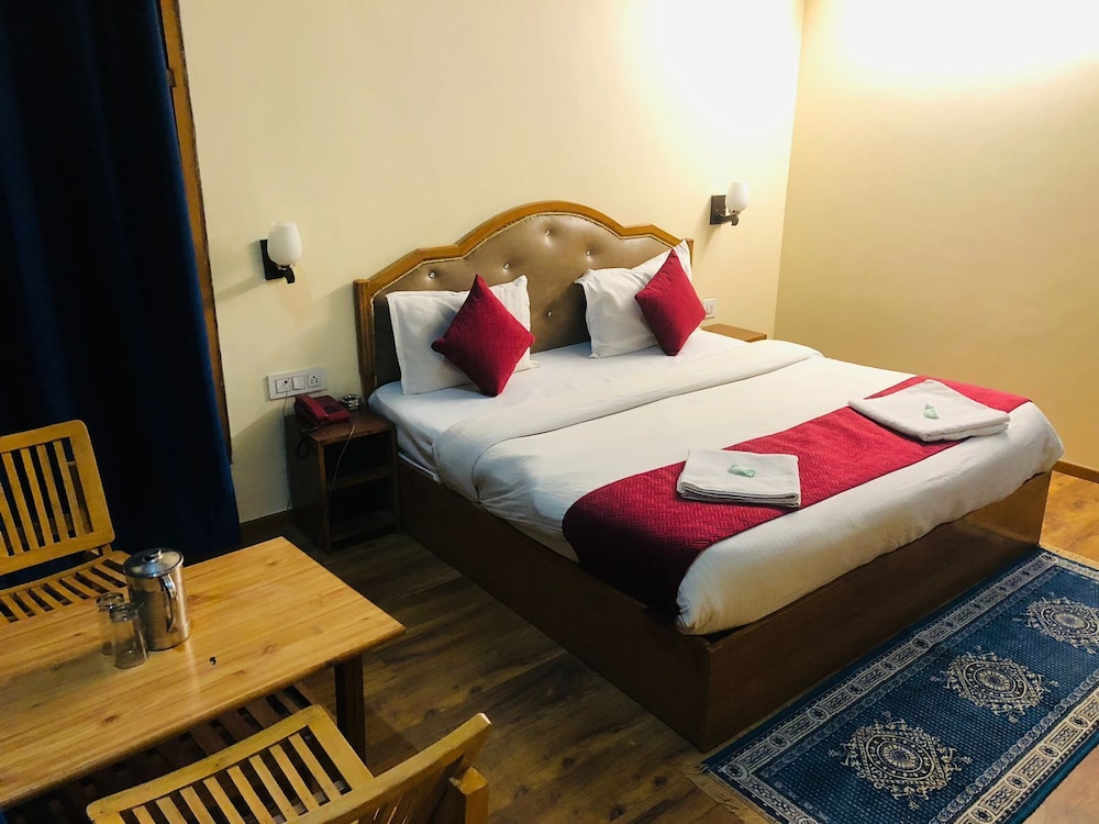 shreshtam lakhnpal resort