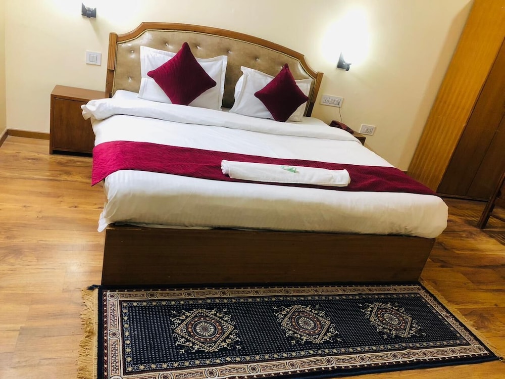 shreshtam lakhnpal resort