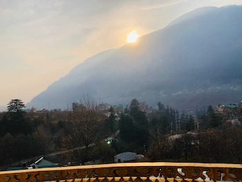 shreshtam lakhnpal resort