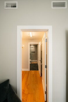 Western 1924 Luxury Lofts,418 Main Street,5 star